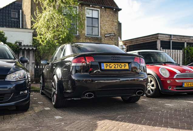 Audi RS4 Sedan