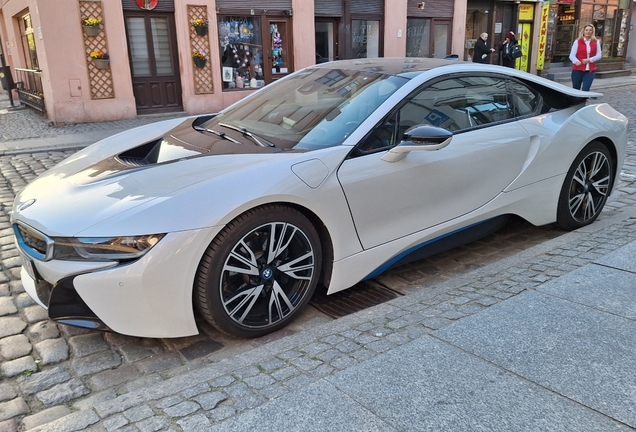 BMW i8