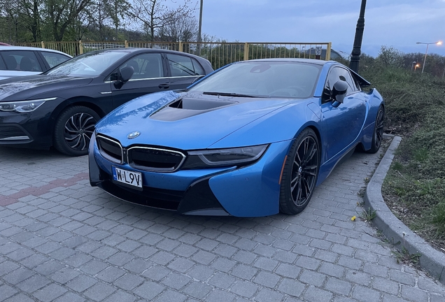 BMW i8