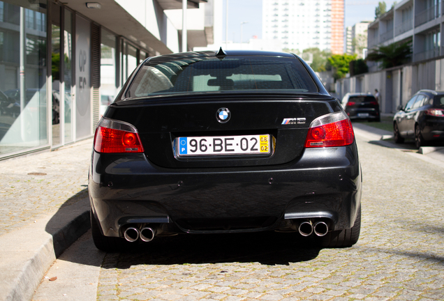 BMW M5 E60 2005