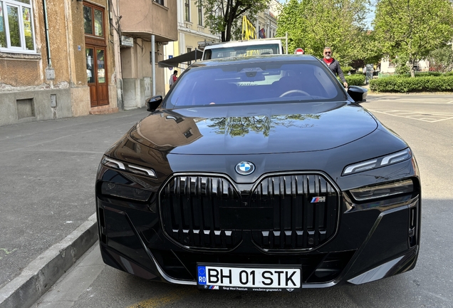 BMW M760e xDrive