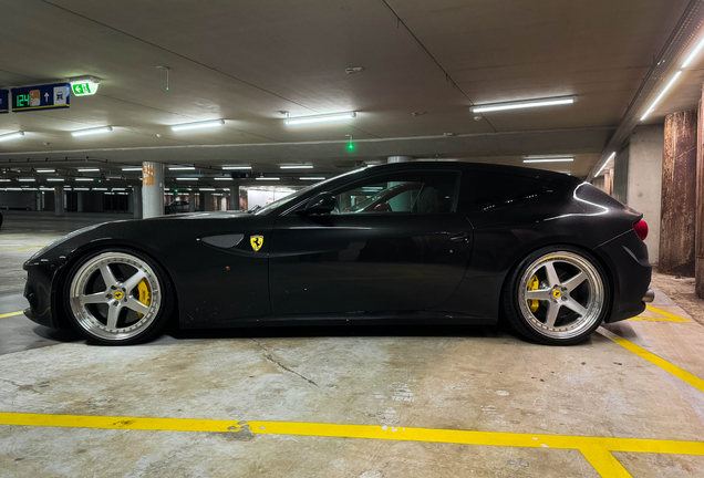 Ferrari FF