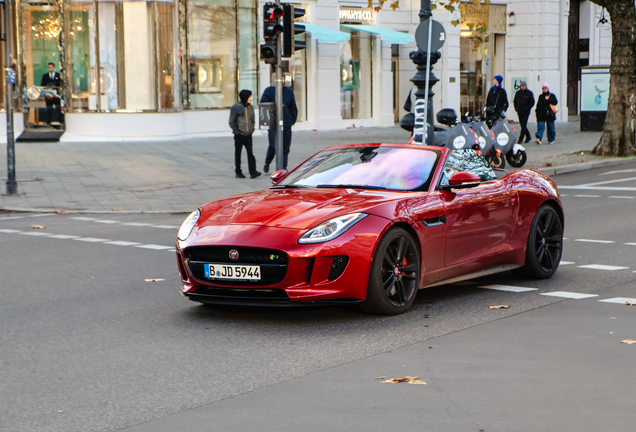 Jaguar F-TYPE R AWD Convertible