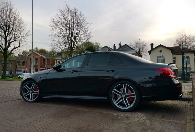 Mercedes-AMG E 63 S W213