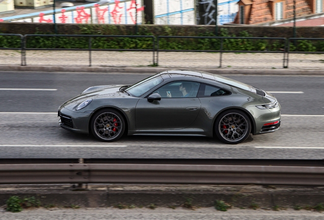 Porsche 992 Carrera 4S