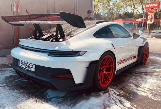 Porsche 992 GT3 RS Weissach Package