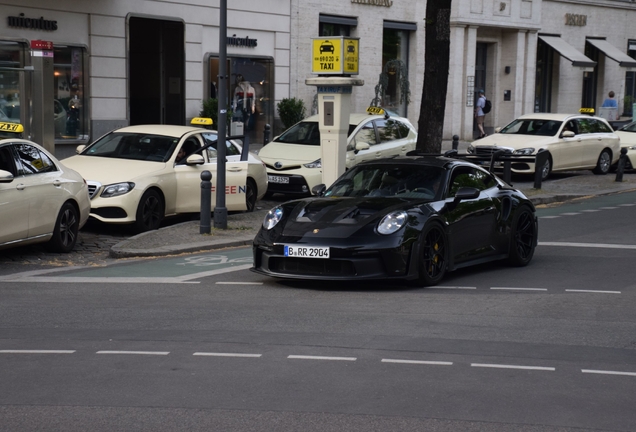 Porsche 992 GT3 RS Weissach Package