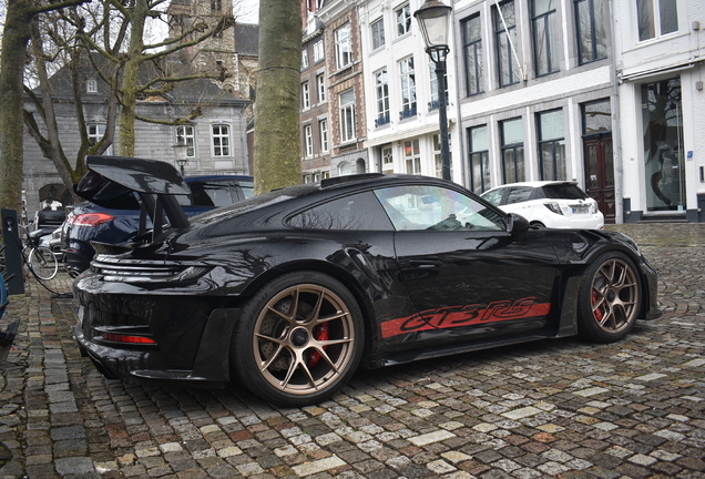 Porsche 992 GT3 RS Weissach Package