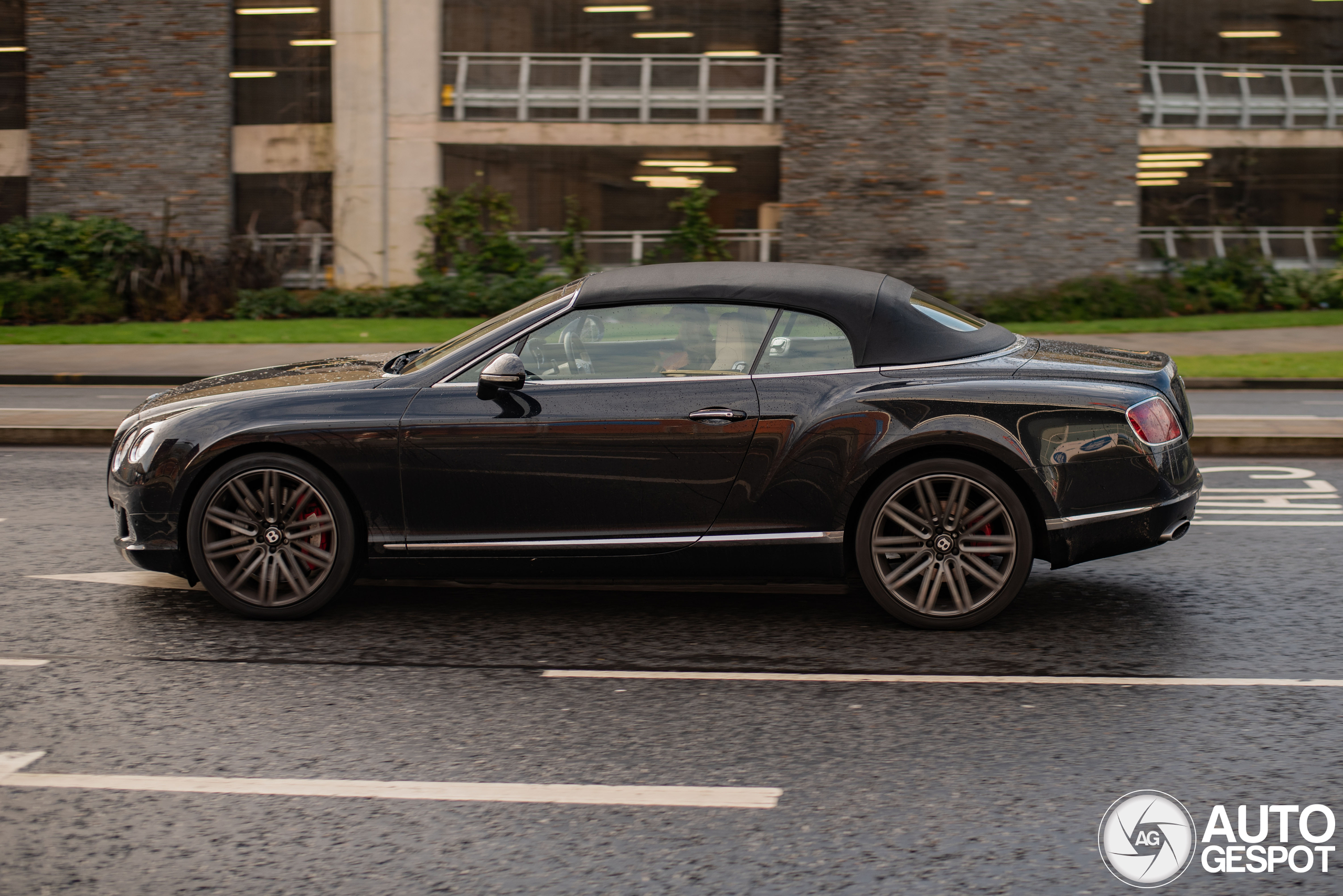 Bentley Continental GTC 2012