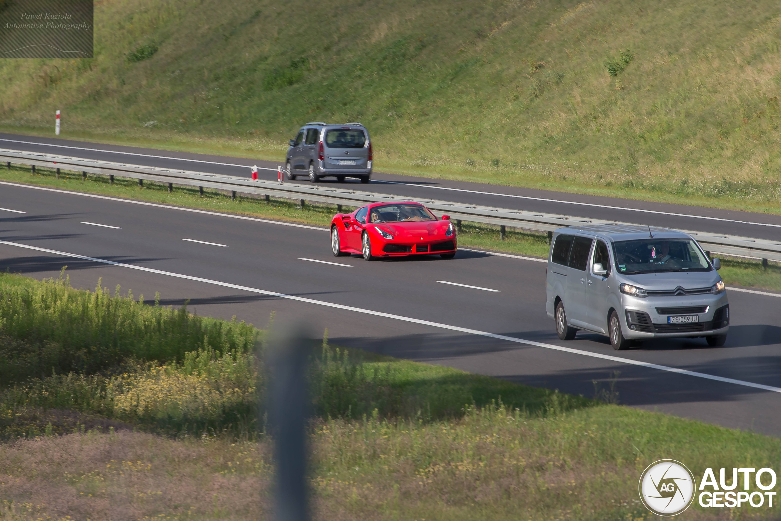 Ferrari 488 Spider