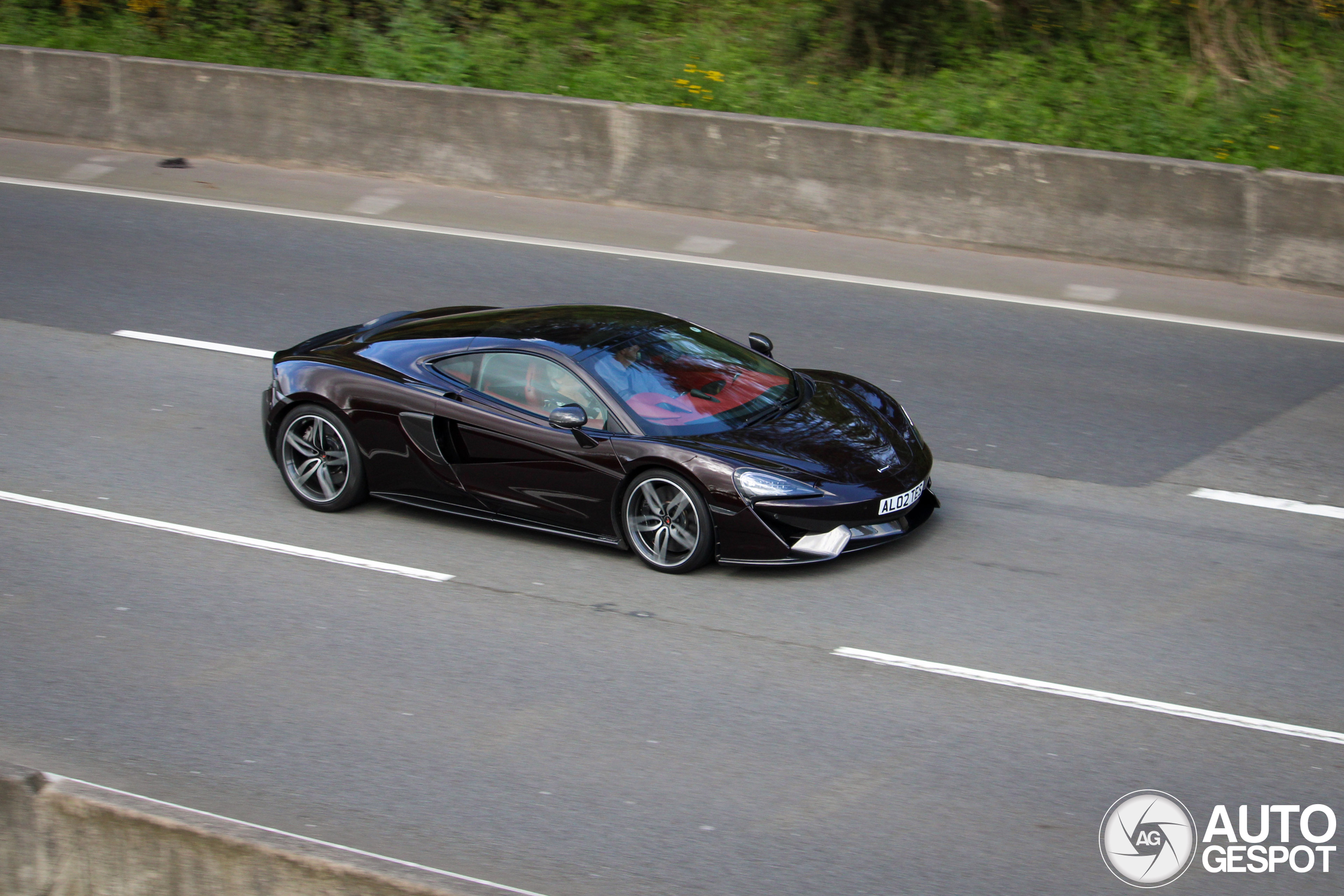 McLaren 570GT