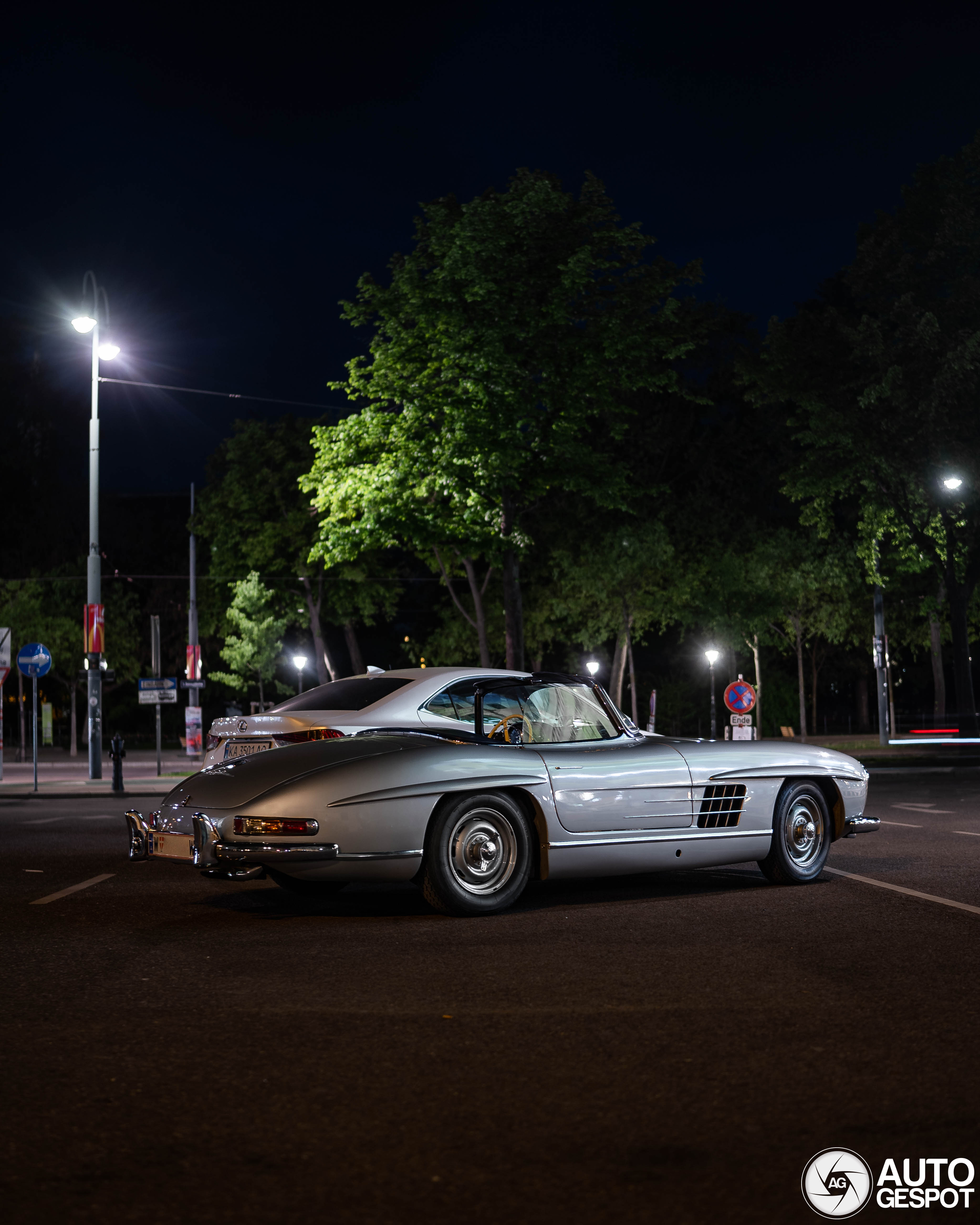 Mercedes-Benz 300SL Roadster