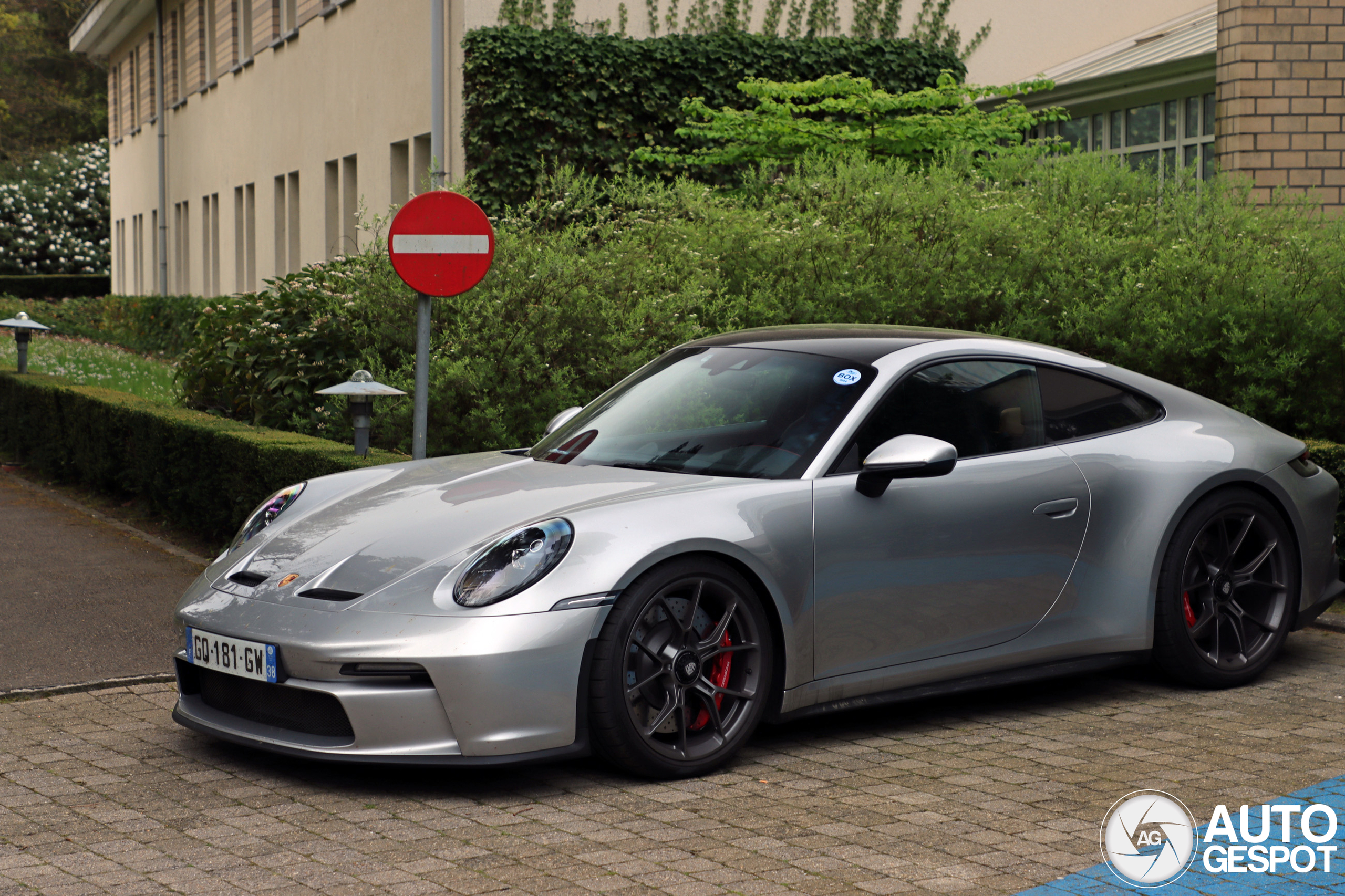 Porsche 992 GT3 Touring