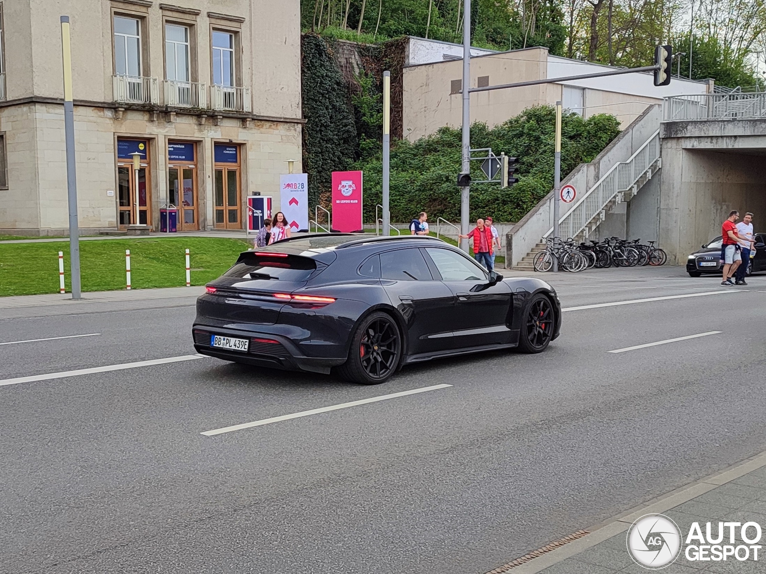 Porsche Taycan GTS Sport Turismo