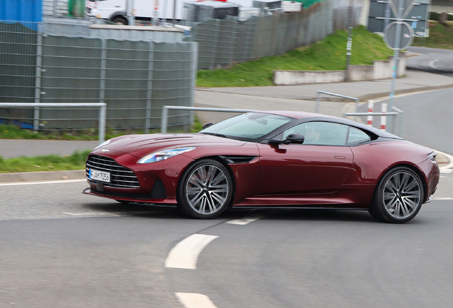 Aston Martin DB12