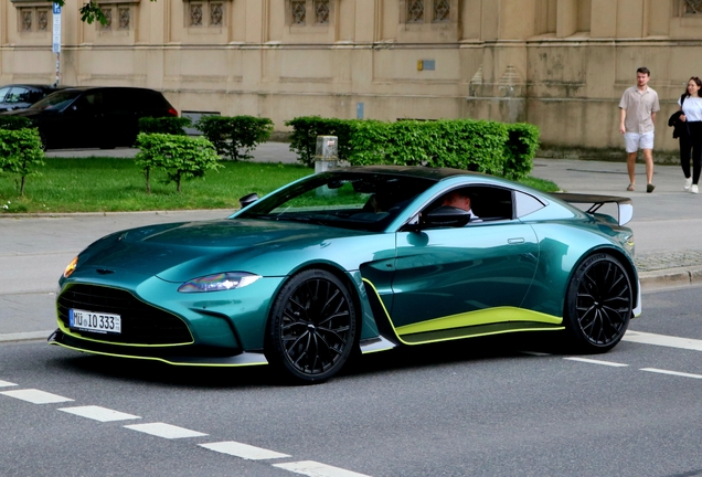 Aston Martin V12 Vantage 2023