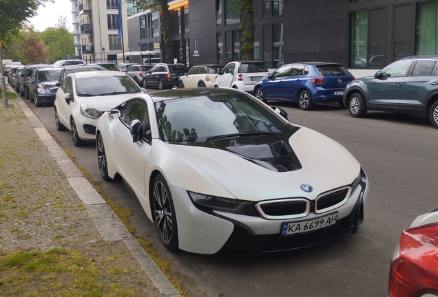 BMW i8