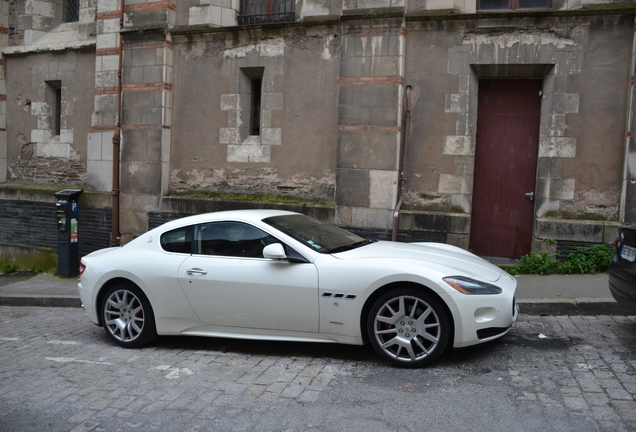 Maserati GranTurismo S Automatic