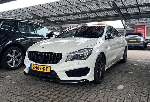 Mercedes-Benz CLA 45 AMG C117