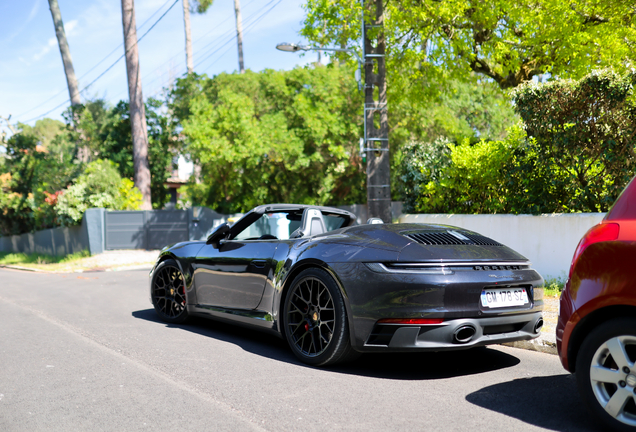 Porsche 992 Carrera 4 GTS Cabriolet