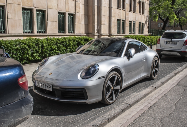 Porsche 992 Carrera 4S