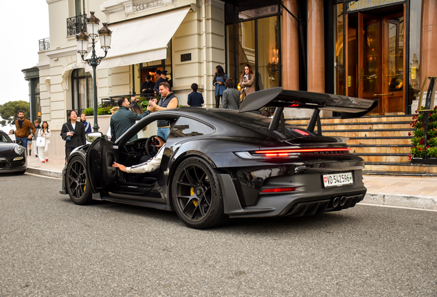 Porsche 992 GT3 RS Weissach Package