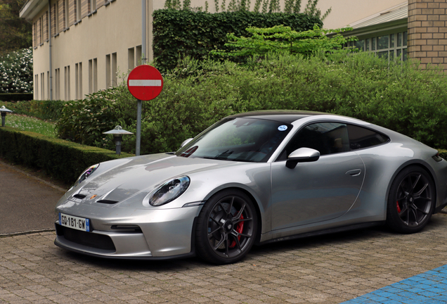 Porsche 992 GT3 Touring