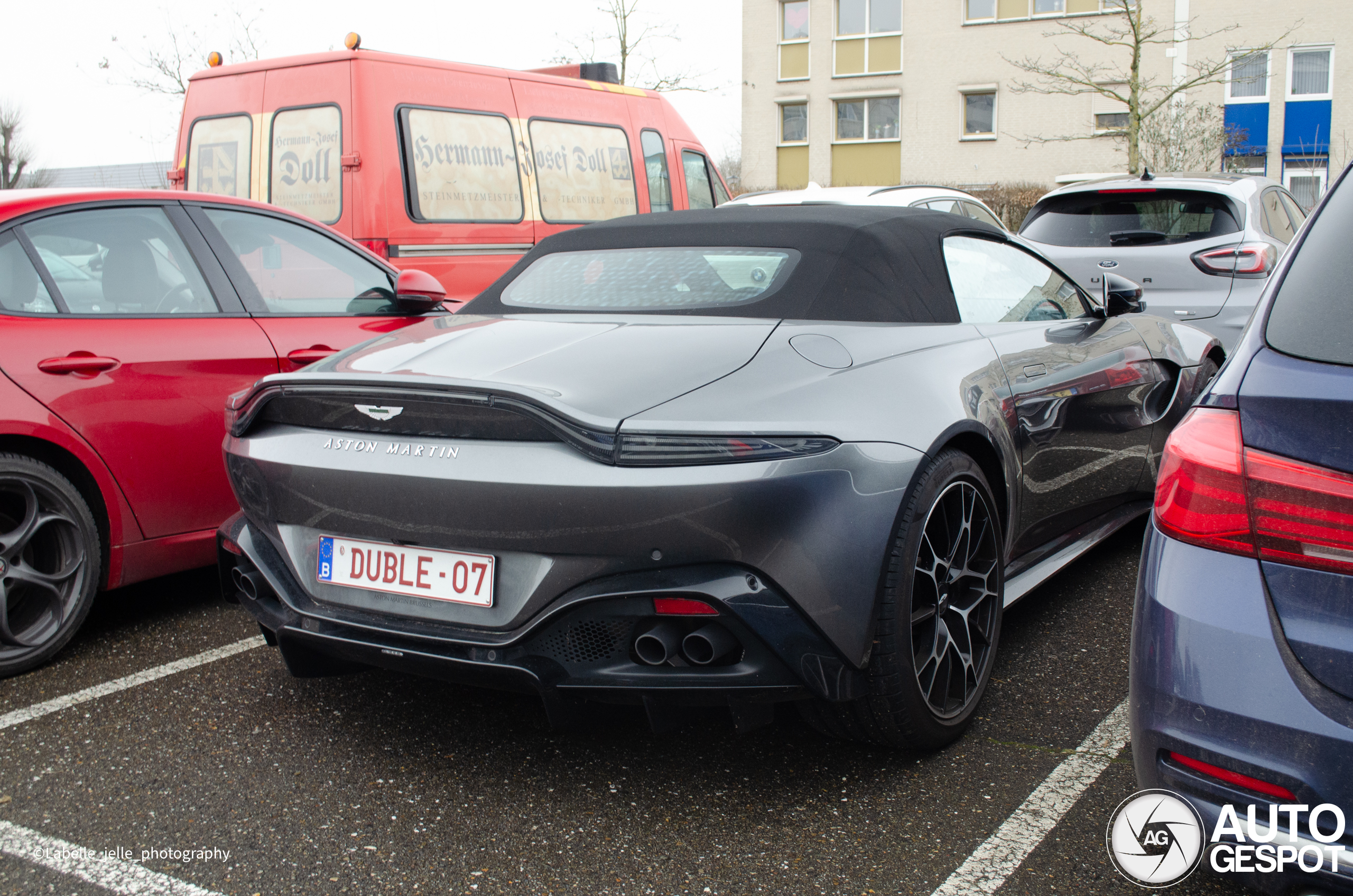 Aston Martin V8 Vantage Roadster 2020