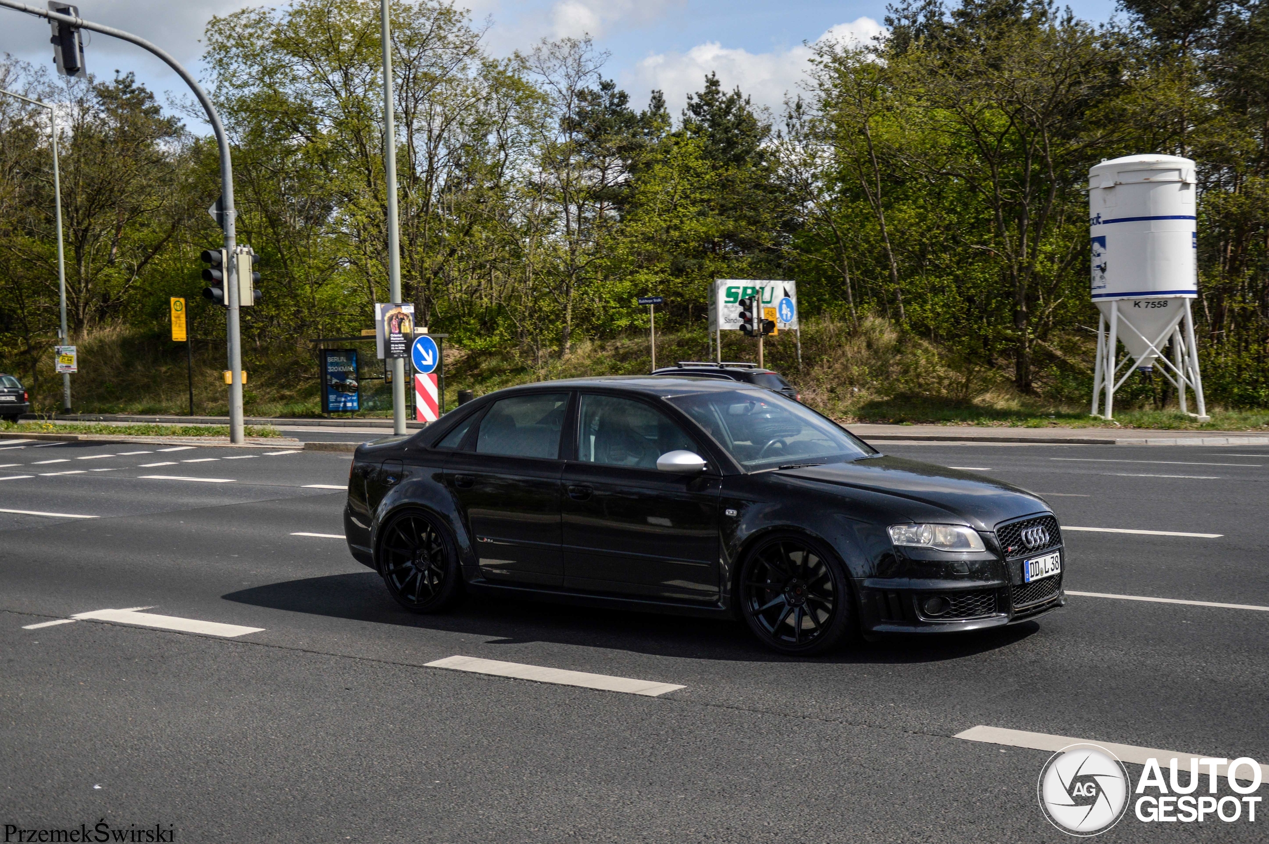 Audi RS4 Sedan