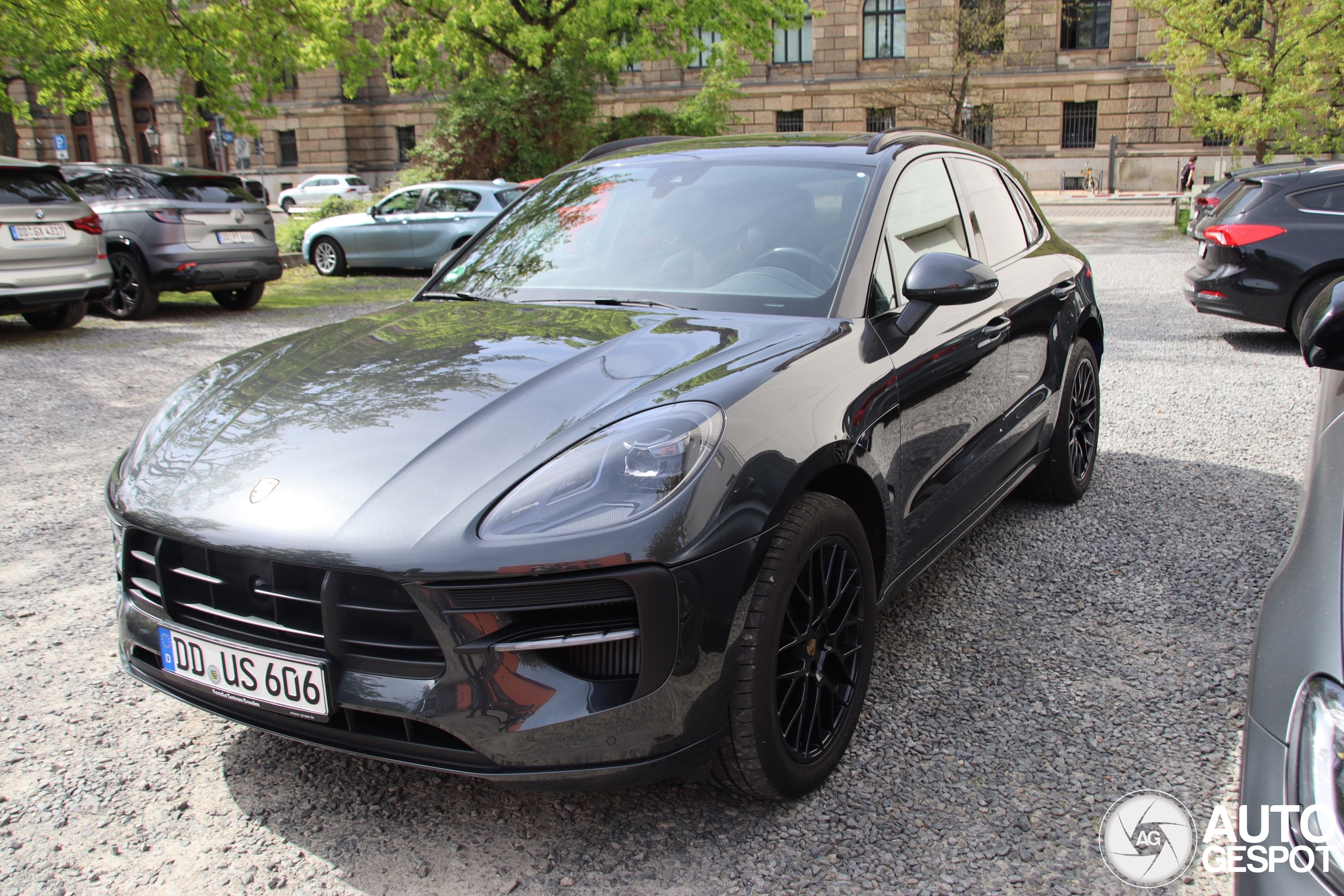 Porsche 95B Macan GTS MkII