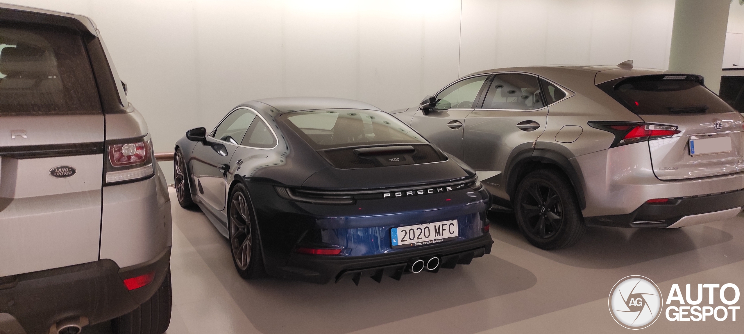 Porsche 992 GT3 Touring