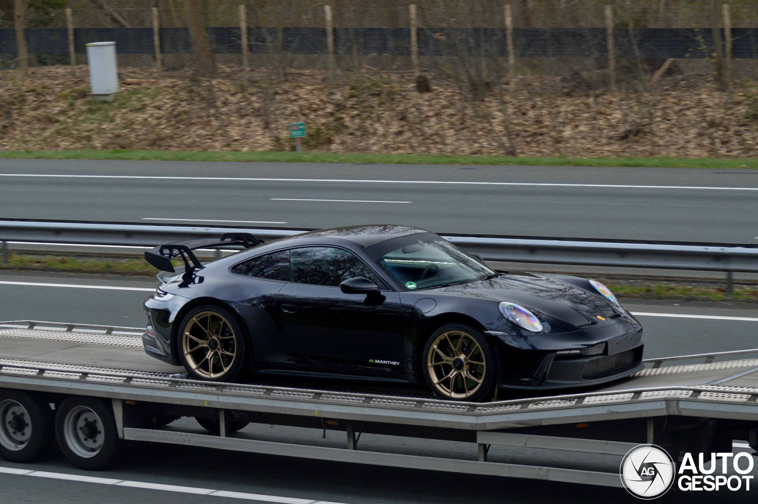 Porsche Manthey Racing 992 GT3 MR