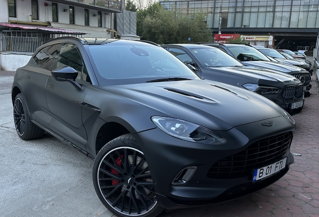 Aston Martin DBX