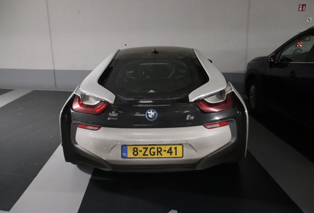 BMW i8