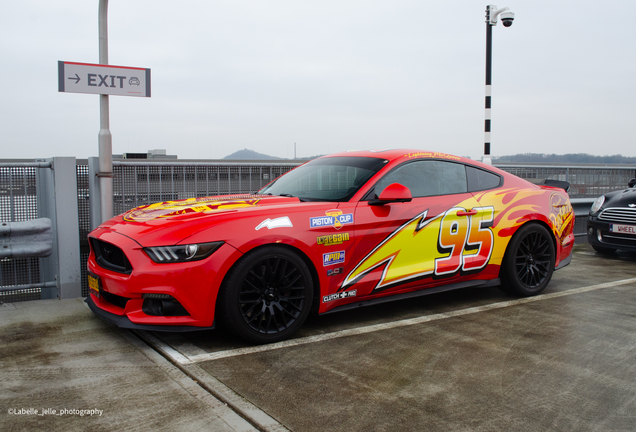 Ford Mustang Roush Stage 2 2015