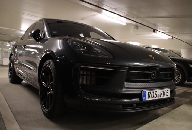 Porsche 95B Macan GTS