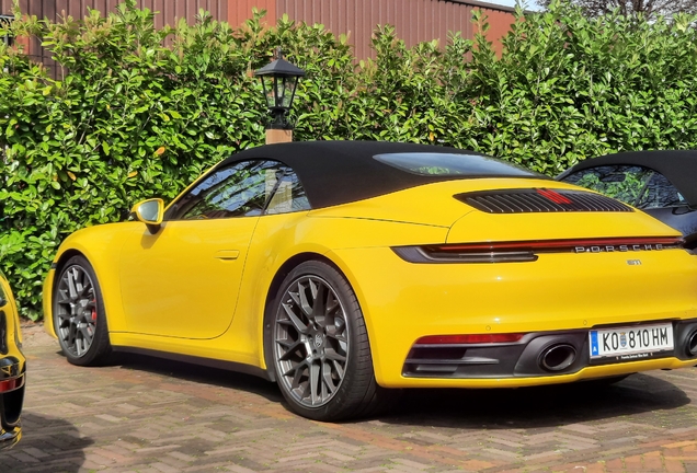 Porsche 992 Carrera 4S Cabriolet