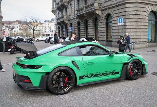 Porsche 992 GT3 RS Weissach Package