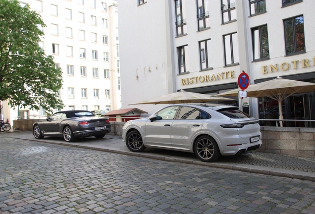 Porsche 9YA Cayenne GTS