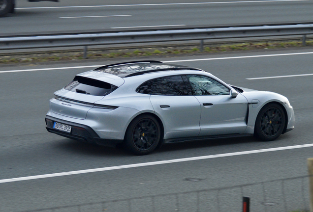 Porsche Taycan GTS Sport Turismo