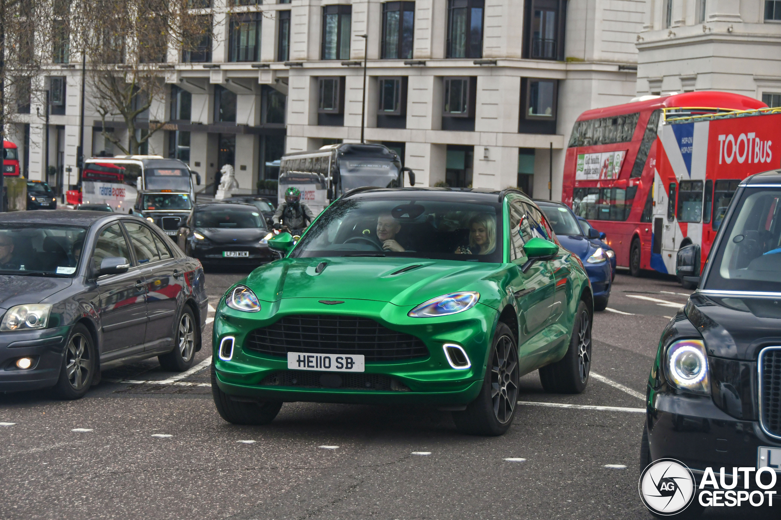 Aston Martin DBX