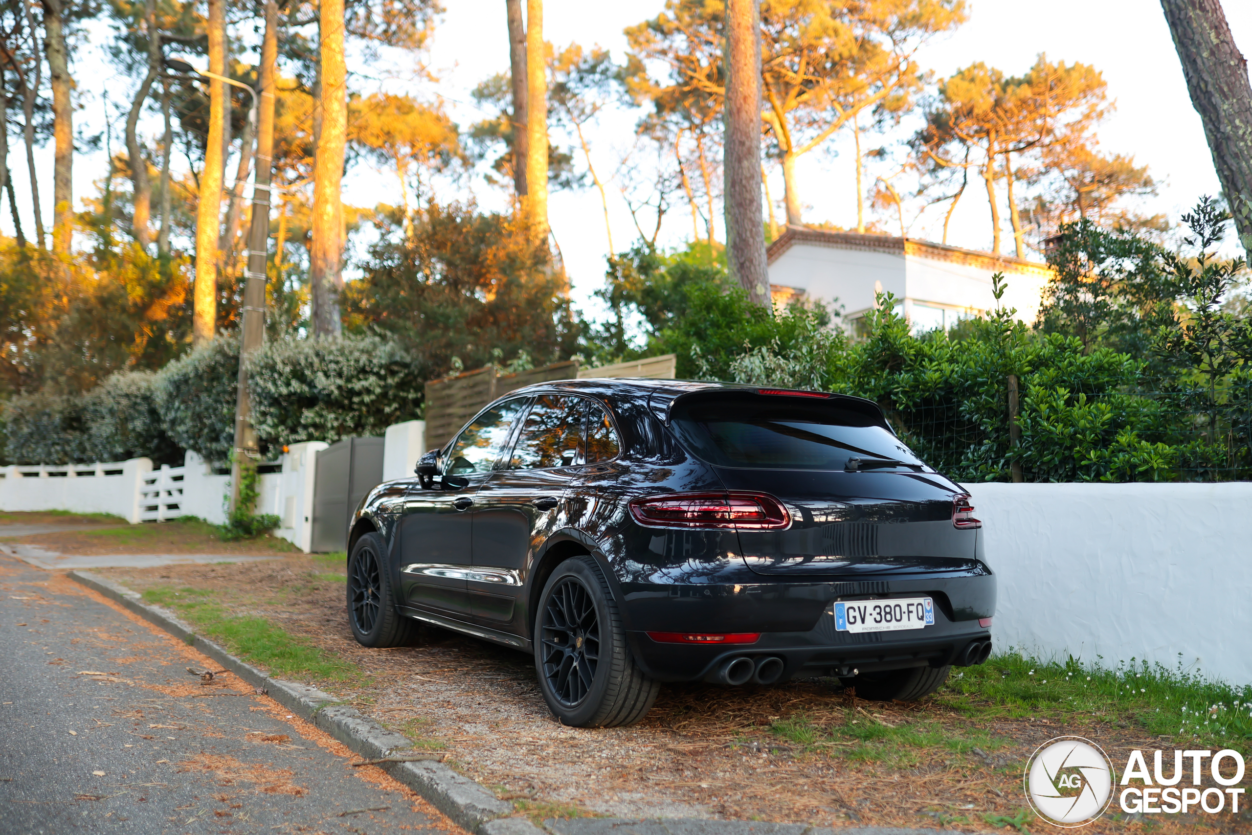 Porsche 95B Macan GTS