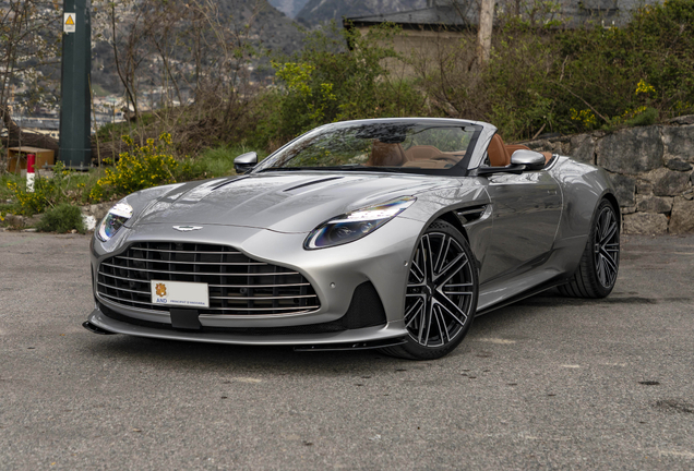 Aston Martin DB12 Volante