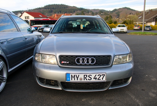 Audi RS4 Avant B5