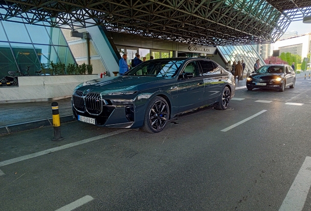 BMW M760e xDrive