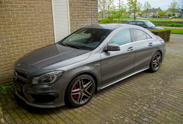 Mercedes-Benz CLA 45 AMG C117