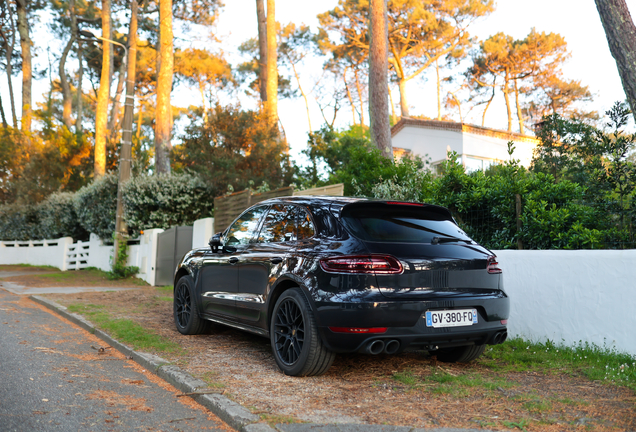 Porsche 95B Macan GTS