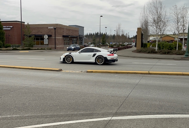 Porsche 991 GT2 RS Weissach Package