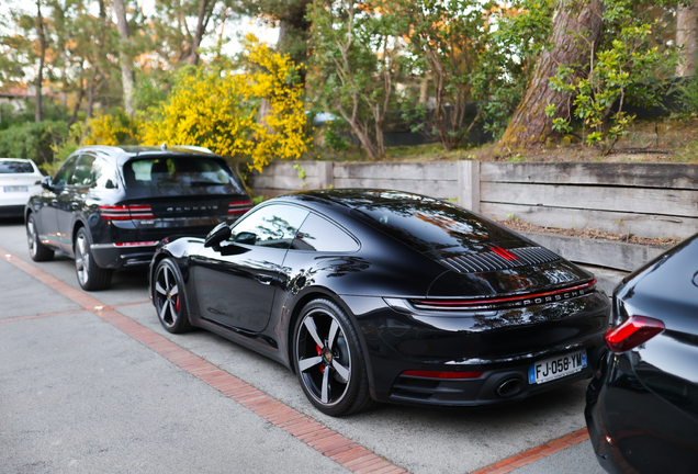 Porsche 992 Carrera 4S