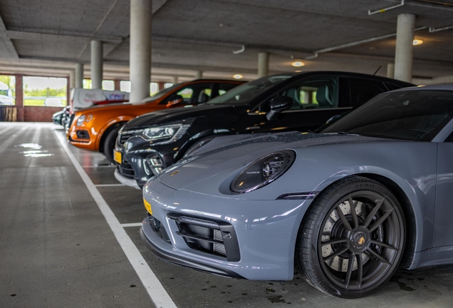 Porsche 992 Carrera GTS